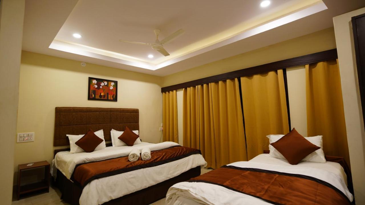 New Hotel Suhail Hyderabad Exterior foto